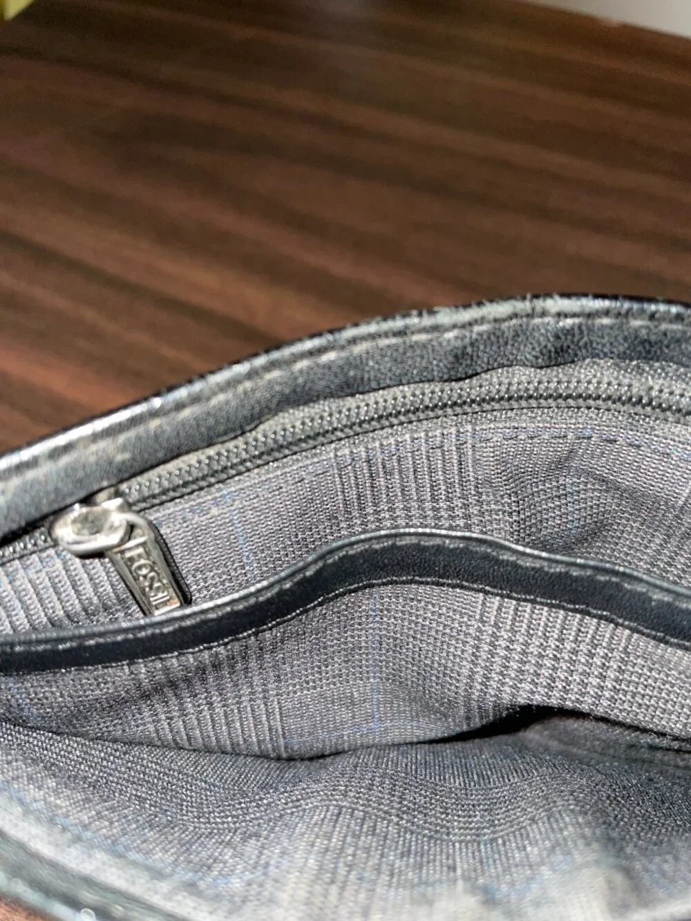 Fossil Black Genuine Leather Wallet — Multi Compartment Bifold Zip